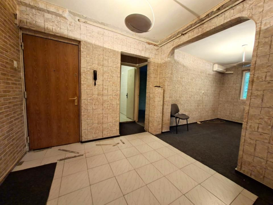4 camere, Bloc 1983, Bucur Obor, Parter, renovabil