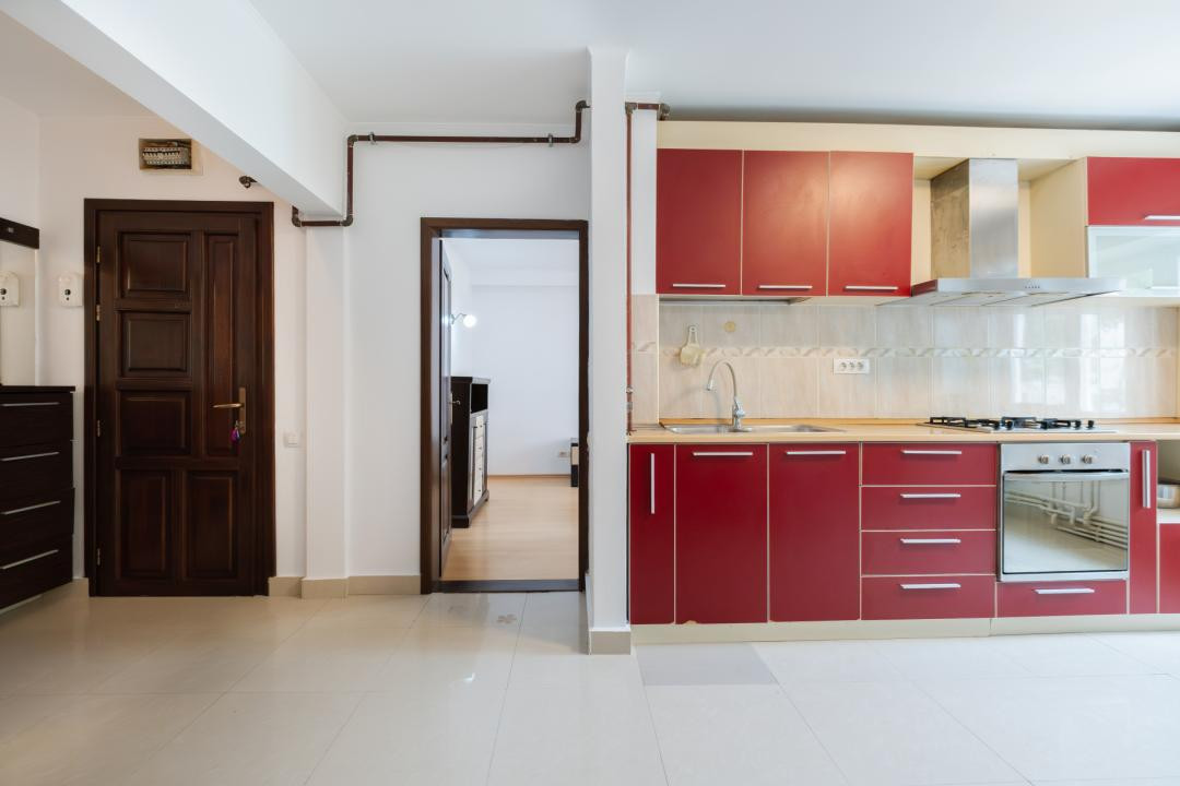 Apartament cu 3 situat pe strada Mircea cel Bătrân 