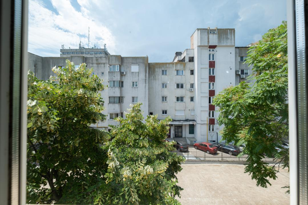 Apartament cu 3 situat pe strada Mircea cel Bătrân 