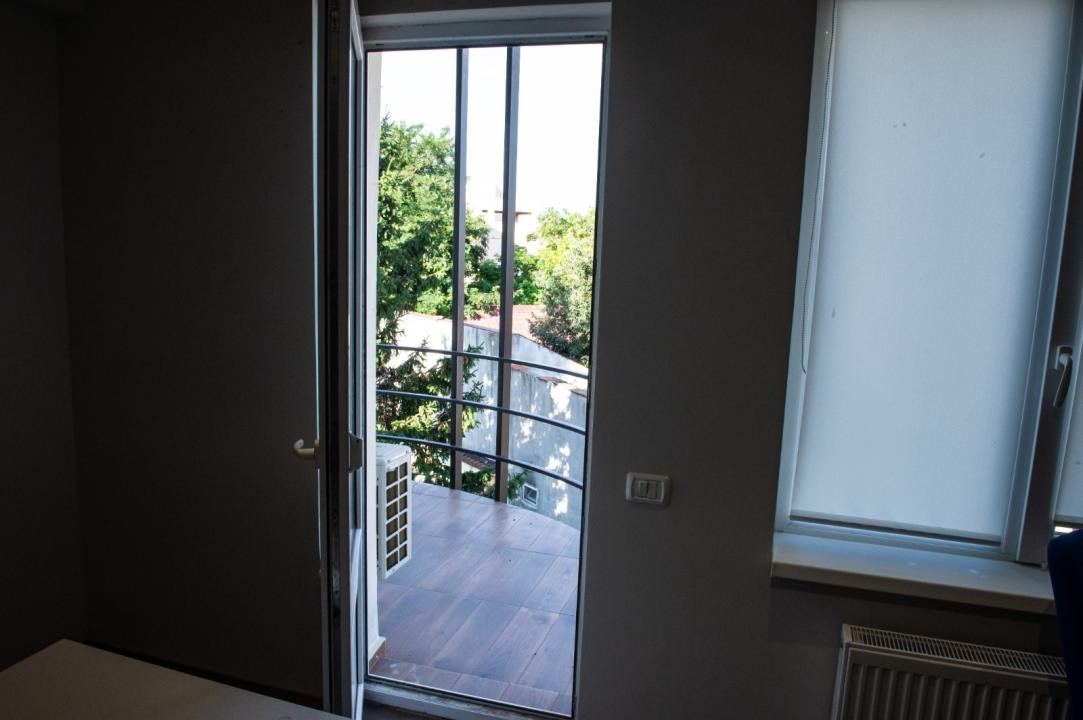 Birou modern de închiriat – 15,4 mp