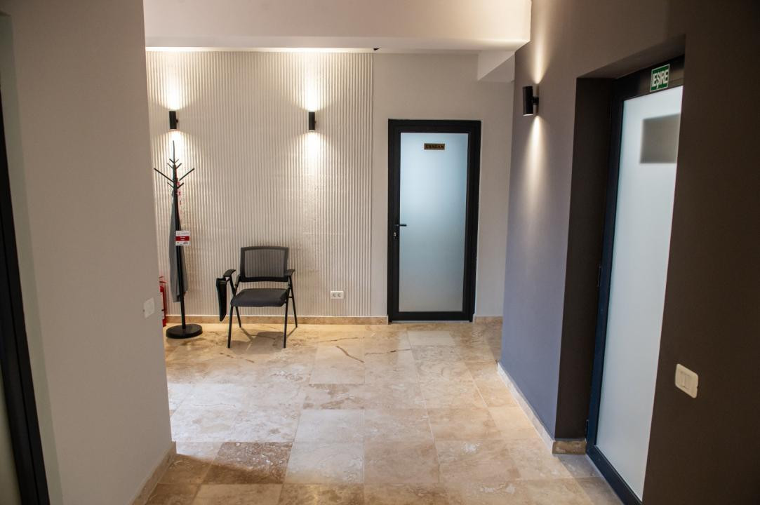 Birou modern de închiriat – 15,4 mp
