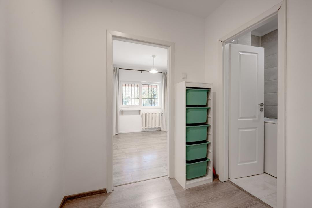 Apartament 4 camere, renovat, nemobilat | Lacul Tei 