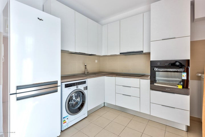 Garsoniera cu curte individuala in Poseidon Residence