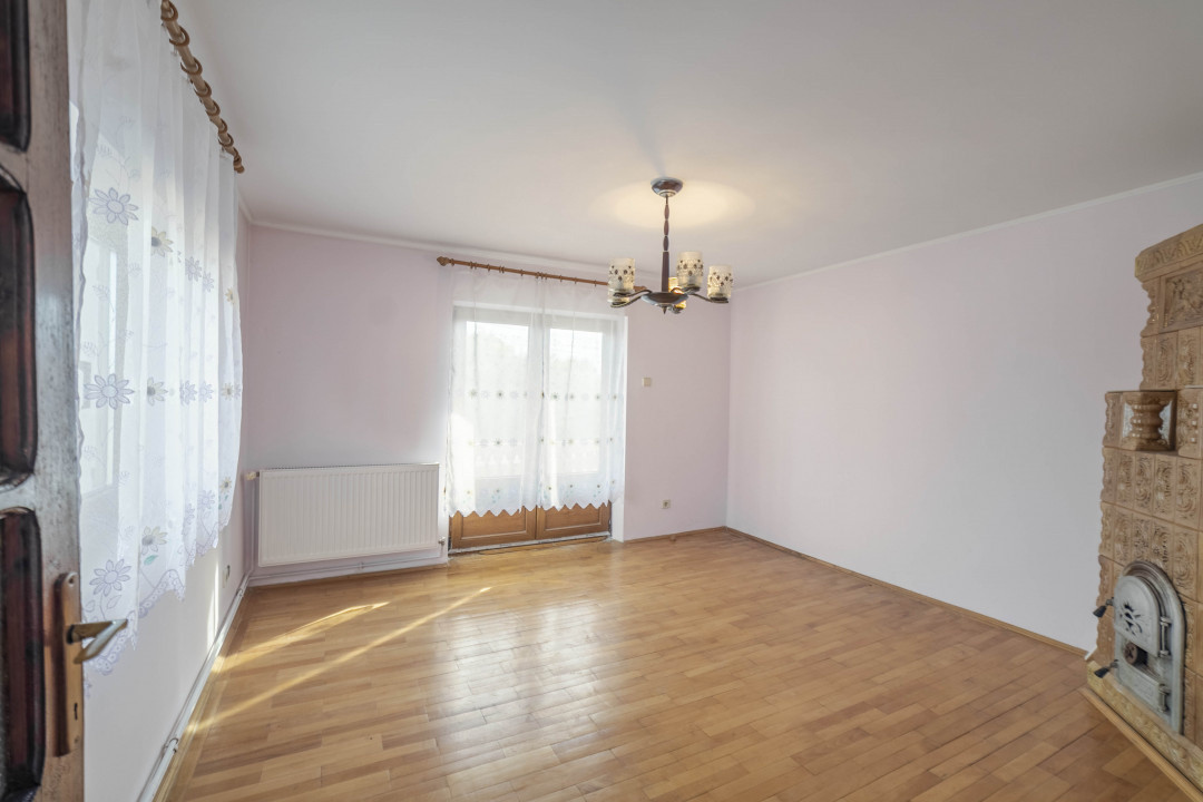 Tartasesti,str. Principala, 3040 mp teren, P+1, casa 1998, deschidere 12 m