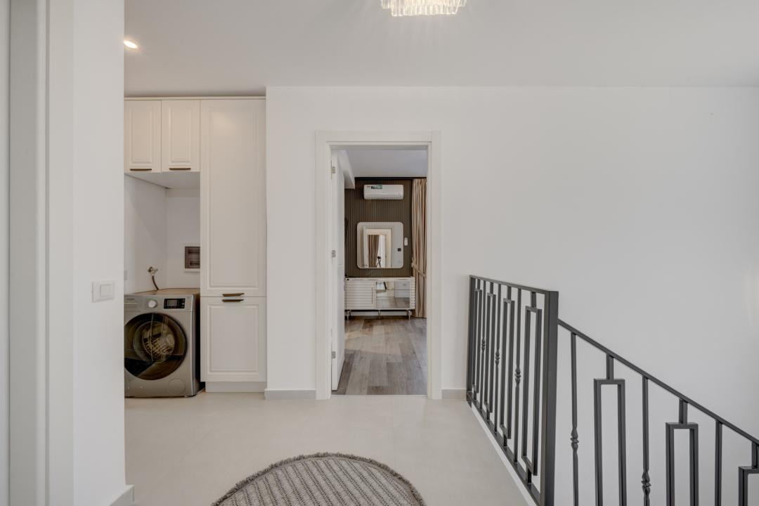 VilA moderne de vânzare în Tunari - 210 mp - Curte proprie -Terasă -0%COMISION 