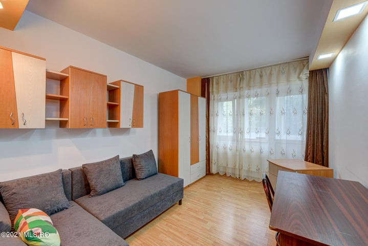 2 camere la pret de garsoniera in zona Lujerului