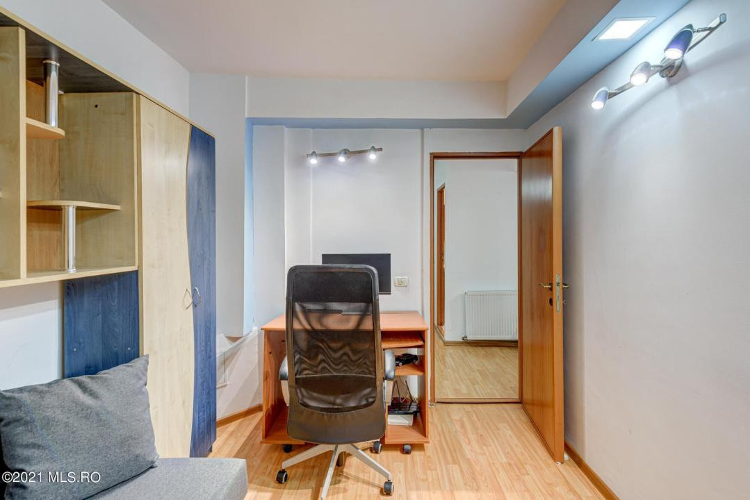 2 camere la pret de garsoniera in zona Lujerului
