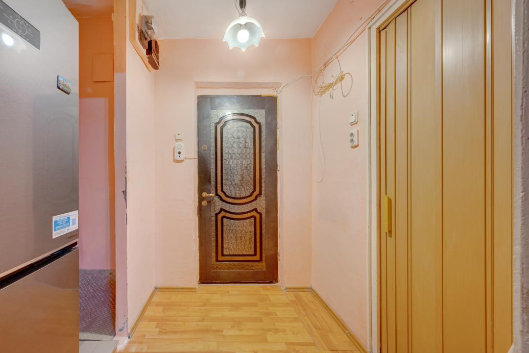 Garsonieră luminoasă, ultimul etaj, lift nou, panouri fotovoltaice | Titan 