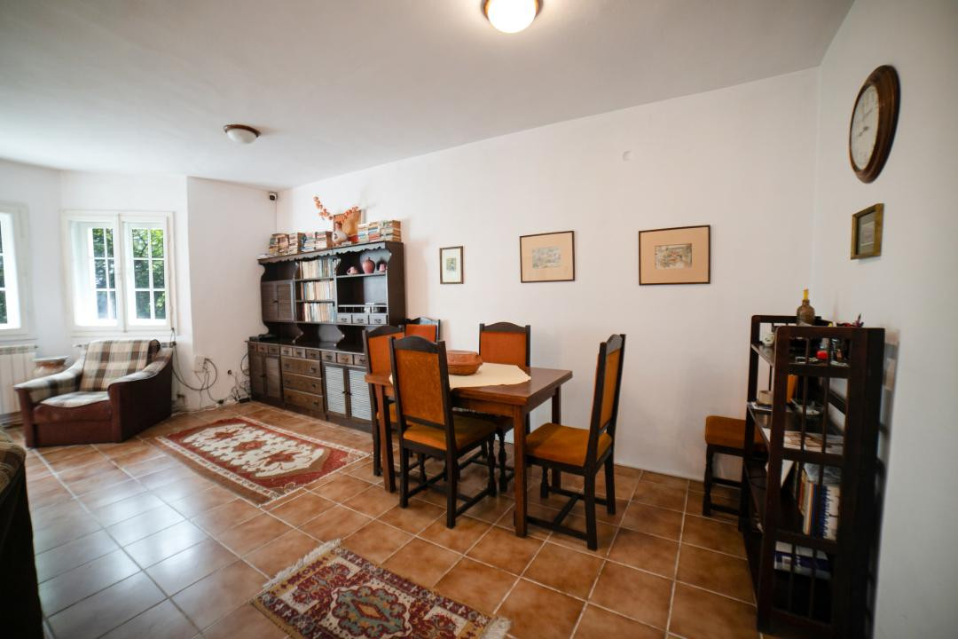 4 dormitoare, terasa acoperita, curte 1634 mp, Brebu, Prahova