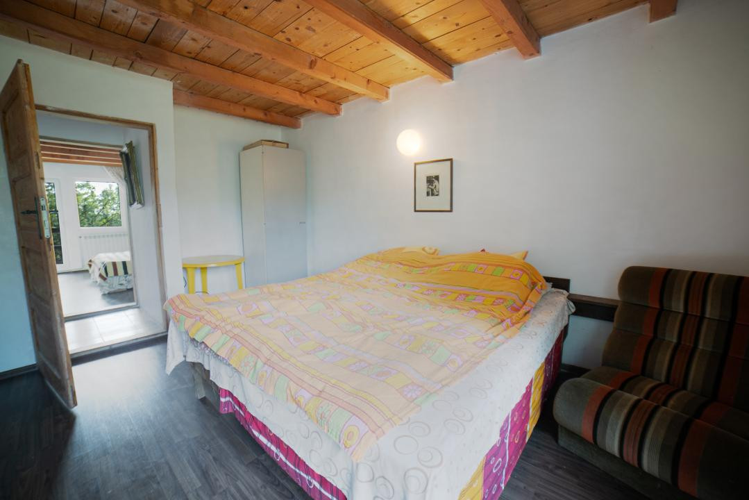 4 dormitoare, terasa acoperita, curte 1634 mp, Brebu, Prahova