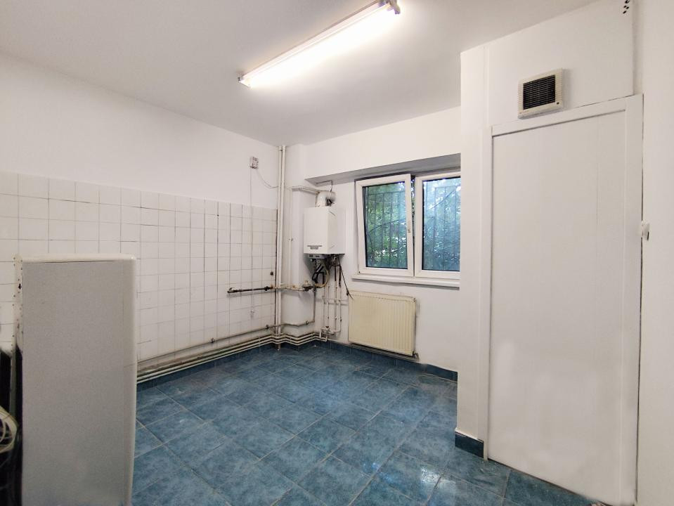2 camere*Piata Alba Iulia*parter*spatiu birou