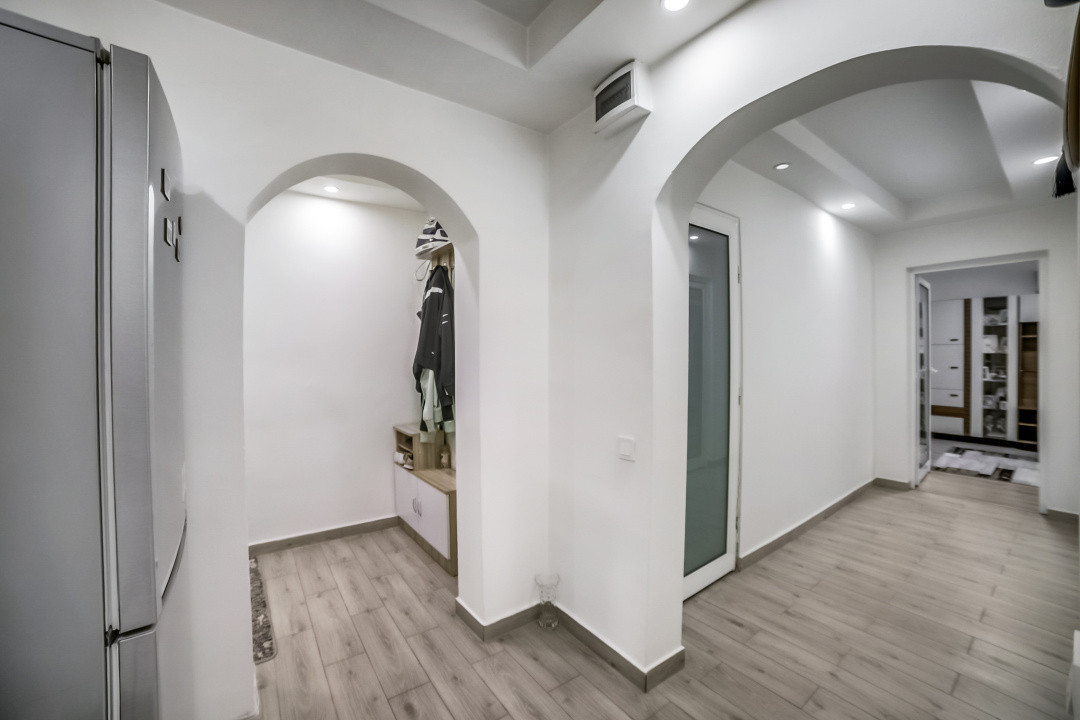 Dristor*Decomandat*An 1983*Ready to move in*9 min metrou