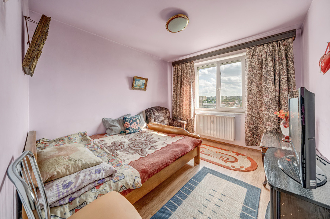 **Apartament cu 3 camere | 64,2 mp utili | 2 băi | Bloc 1985 | Etaj 7/8 | Sector