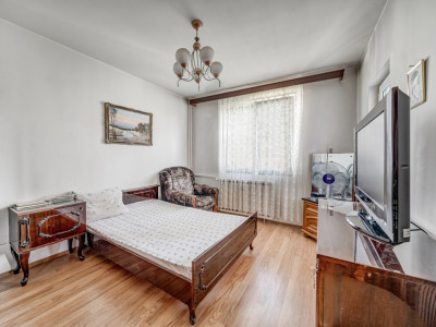 **Apartament cu 3 camere | 64,2 mp utili | 2 băi | Bloc 1985 | Etaj 7/8 | Sector